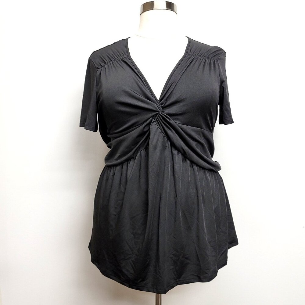 Black Twist Front Ruched Short Sleeve Top 3X